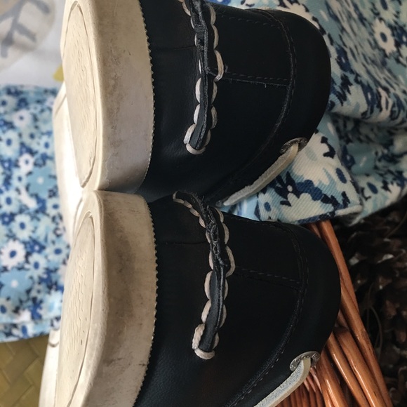 Bass leather boat shoes size 7.5 Navy - Picture 6 of 7